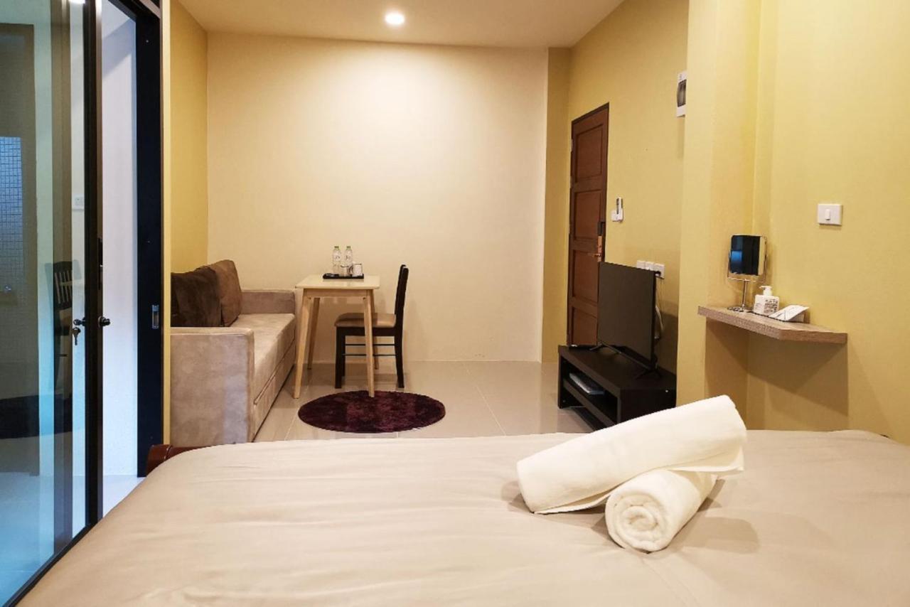 Hotel The Middle Town Sha Chiang Rai Exterior foto